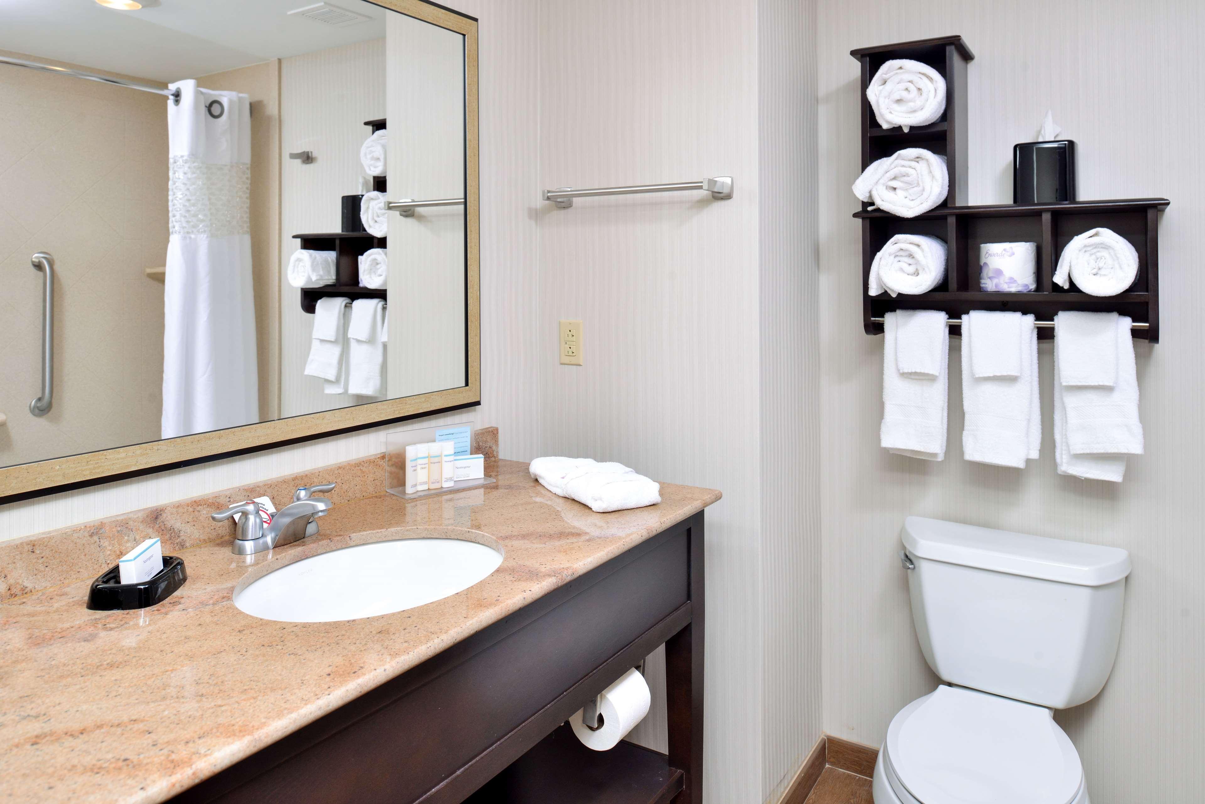 Hampton Inn & Suites California University-Pittsburgh Coal Center Extérieur photo