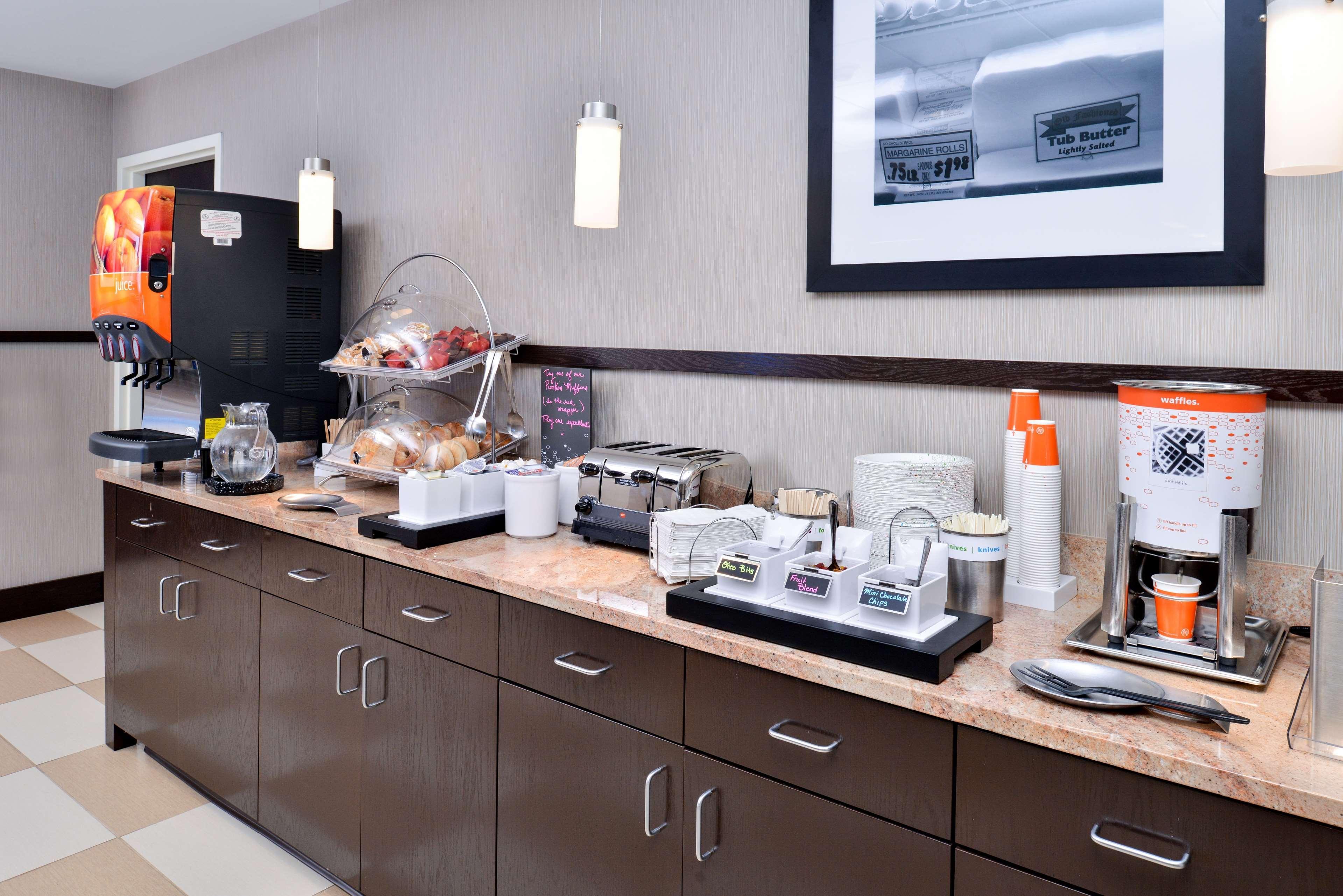 Hampton Inn & Suites California University-Pittsburgh Coal Center Extérieur photo