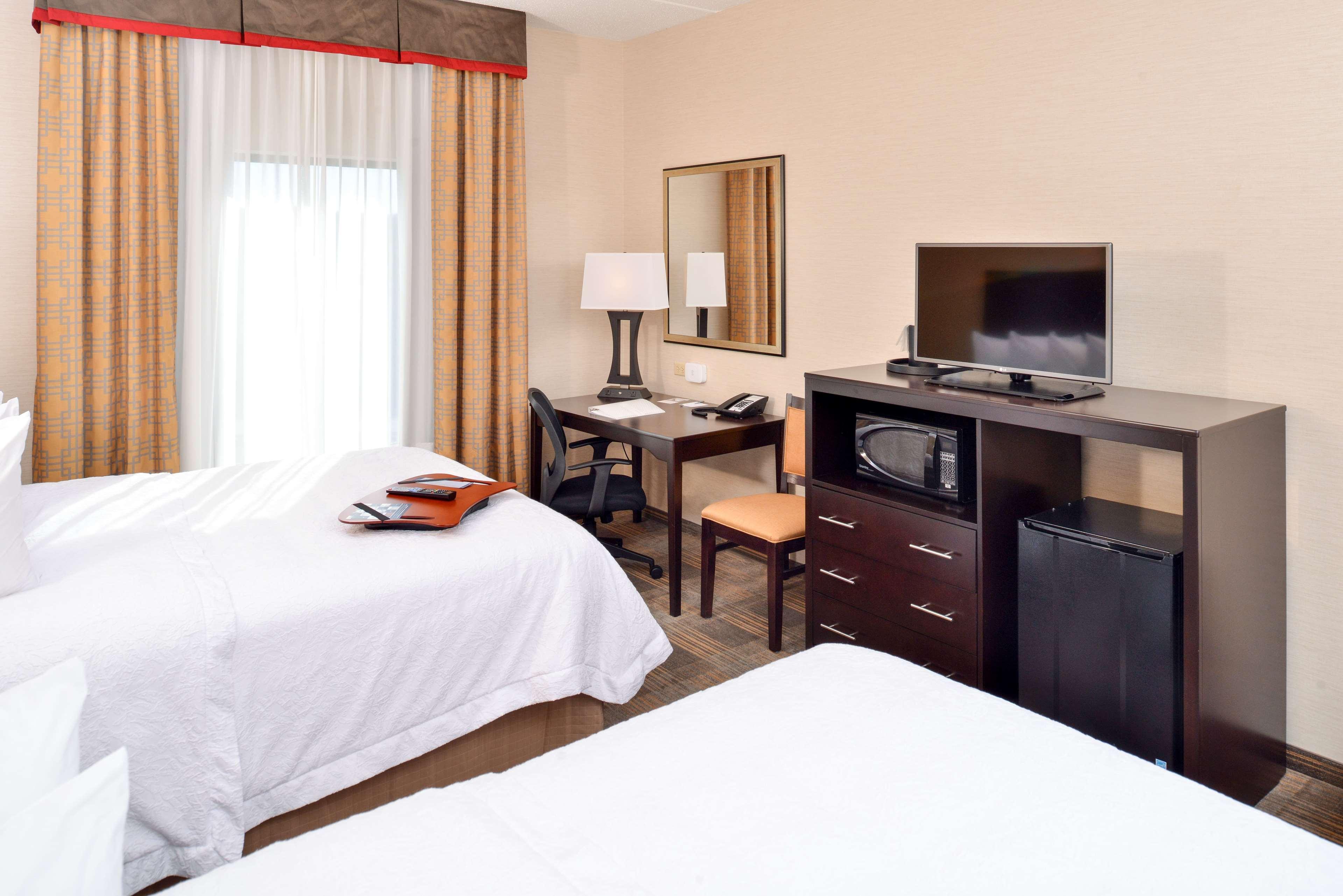 Hampton Inn & Suites California University-Pittsburgh Coal Center Extérieur photo