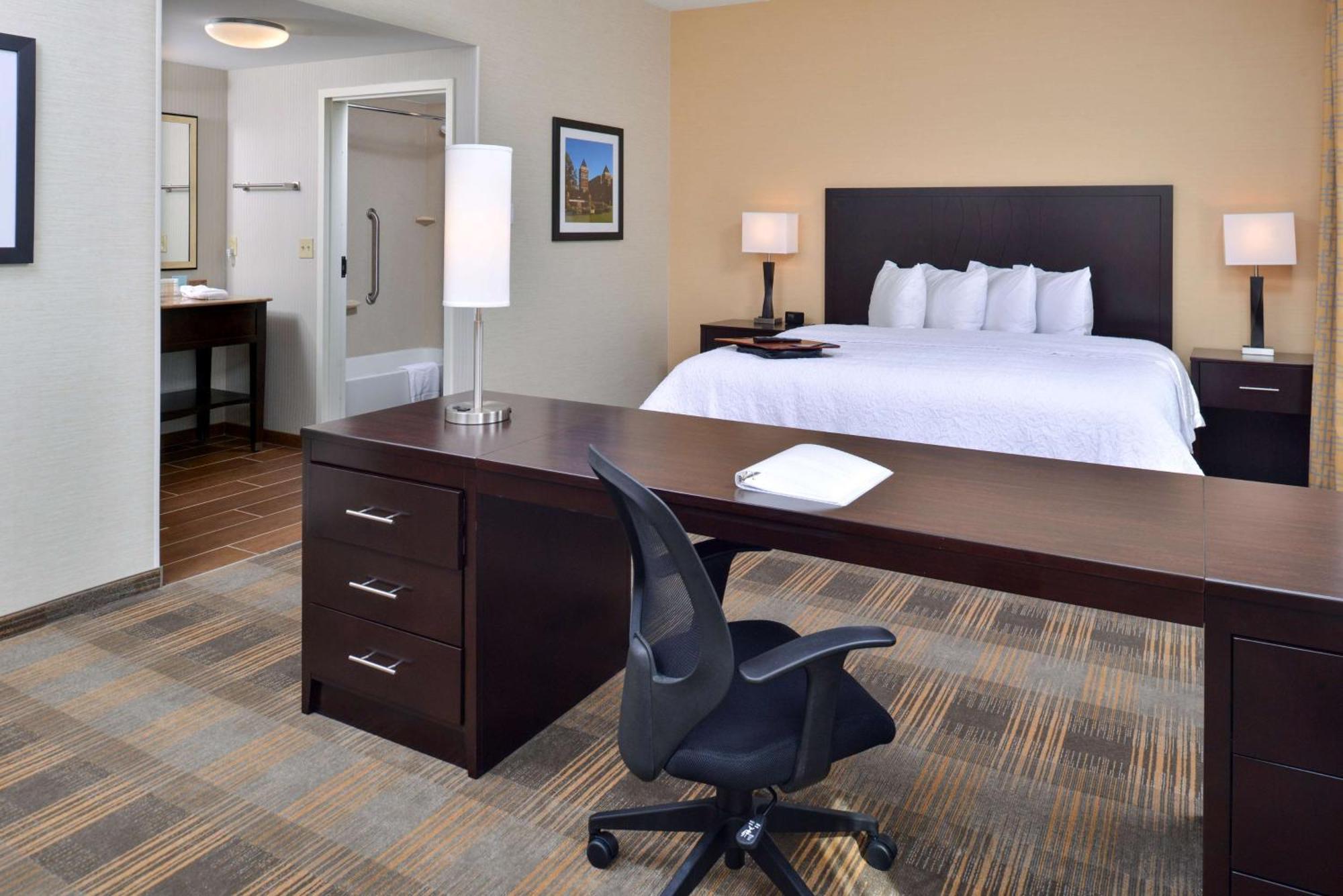 Hampton Inn & Suites California University-Pittsburgh Coal Center Extérieur photo