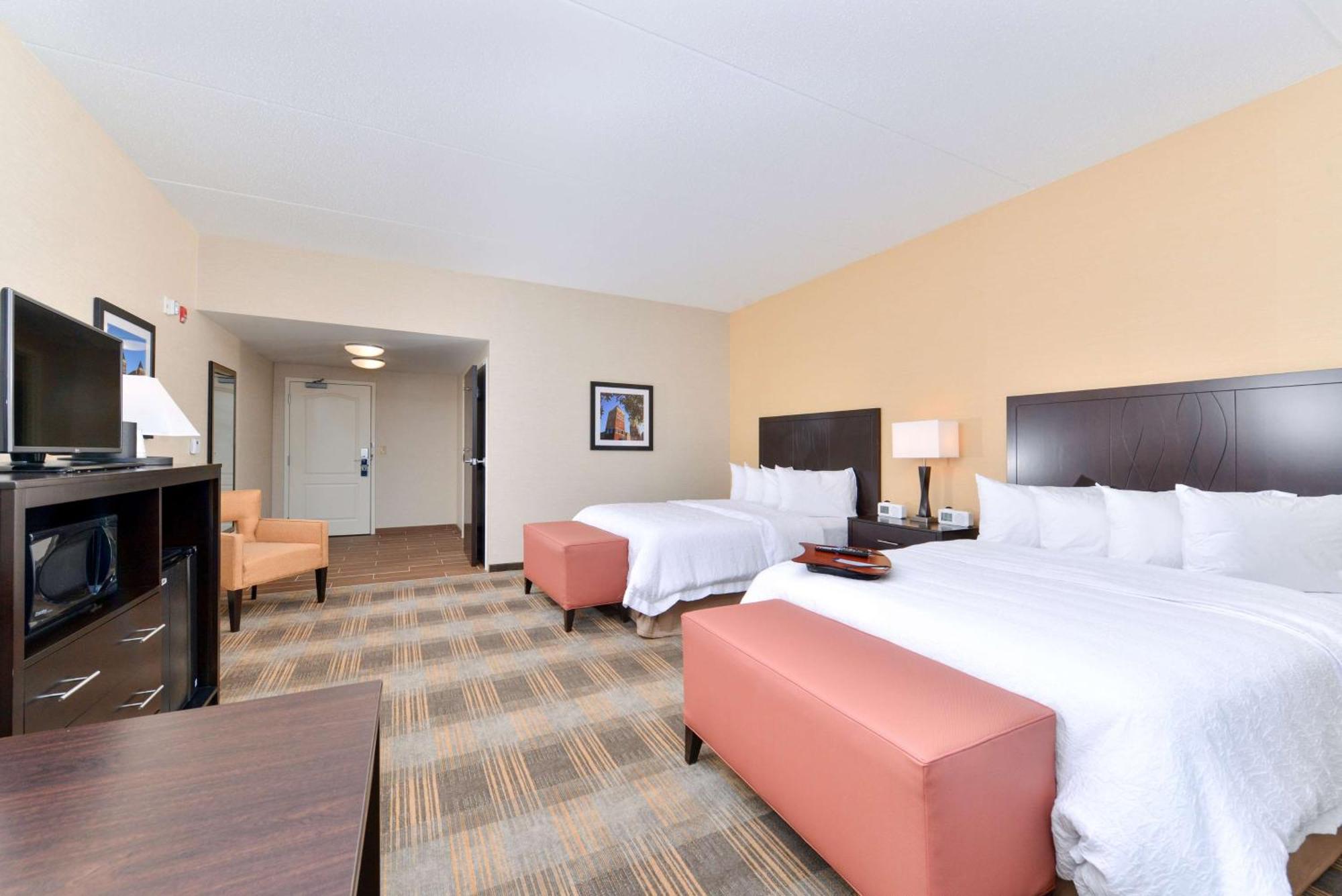 Hampton Inn & Suites California University-Pittsburgh Coal Center Extérieur photo