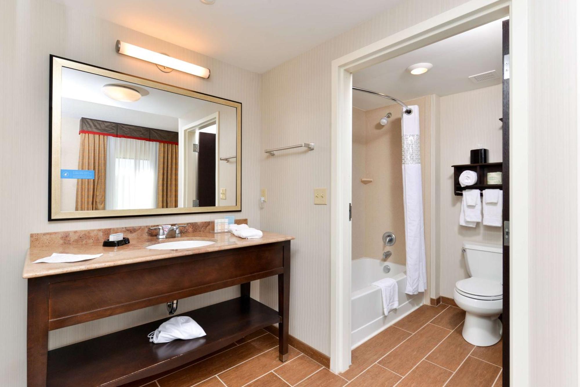 Hampton Inn & Suites California University-Pittsburgh Coal Center Extérieur photo