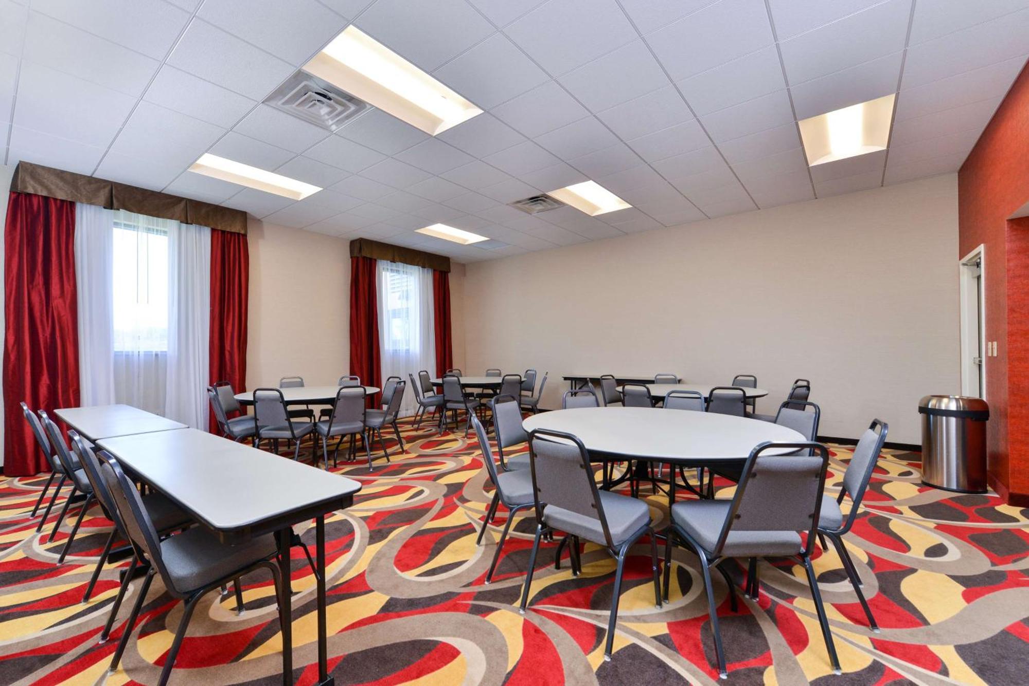 Hampton Inn & Suites California University-Pittsburgh Coal Center Extérieur photo